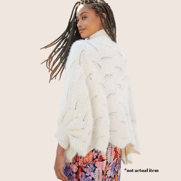 🤍 ANTHRO RUE SCALLOPED HEM EYELASH CAPE SWEATER WHITE OSFM NWT SUPER SOFT - Picture 4 of 9